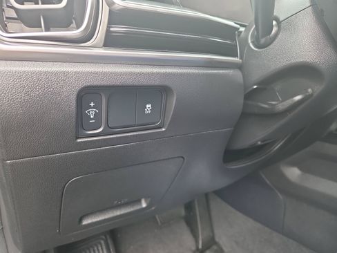 Used 2025 Kia Sorento S w/ Panoramic Sunroof Package FWD image 24