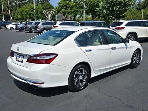 Used 2016 Honda Accord LX image 14