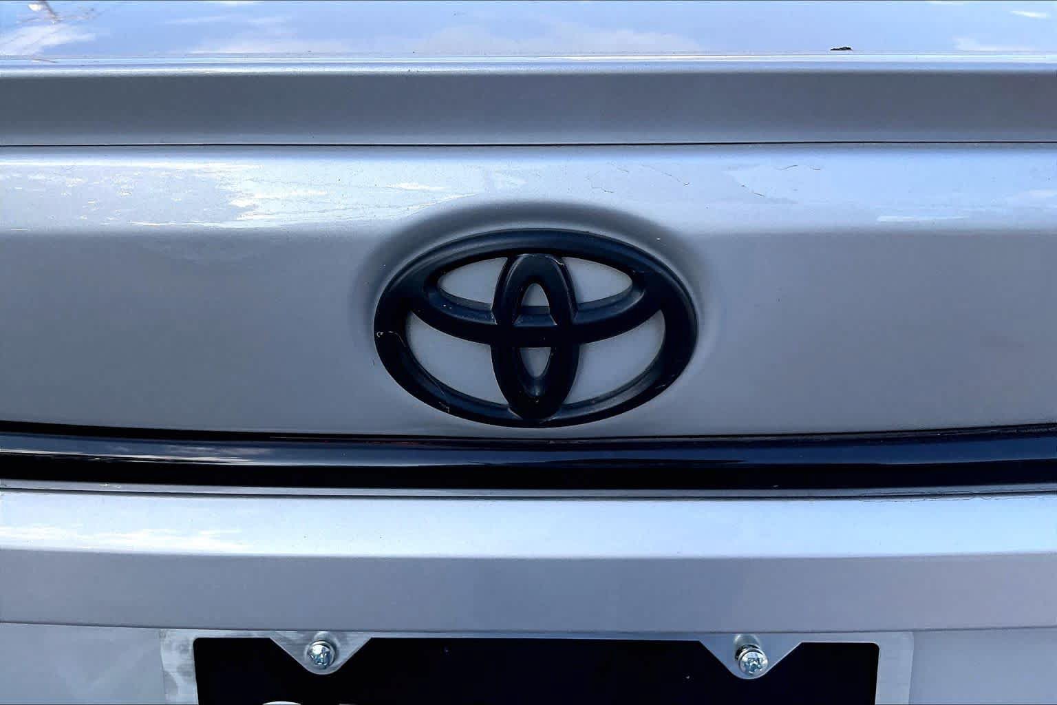 Used 2024 Toyota Corolla SE FWD image 30
