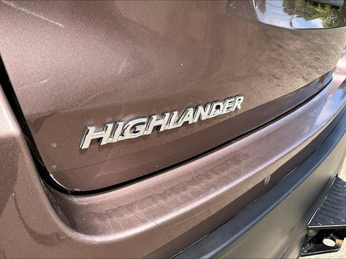 Used 2018 Toyota Highlander Limited Platinum AWD/4WD image 33