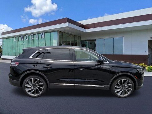 Certified 2023 Lincoln Nautilus Reserve w/ Equipment Group 202A image 4