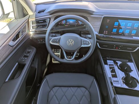 New 2026 Volkswagen Atlas SEL Premium R-Line AWD/4WD image 17