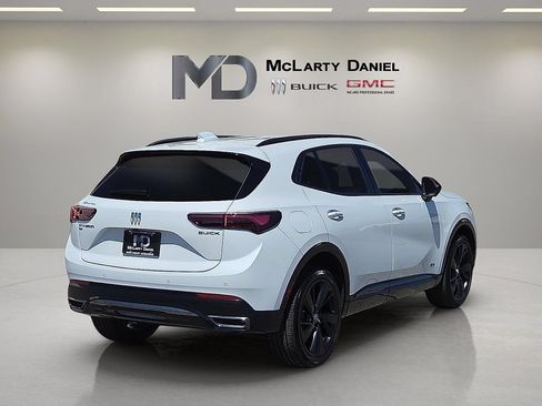 Certified 2025 Buick Envision Sport Touring AWD/4WD image 14
