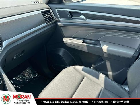 Certified 2023 Volkswagen Atlas SE w/ Panoramic Sunroof Package AWD/4WD image 34