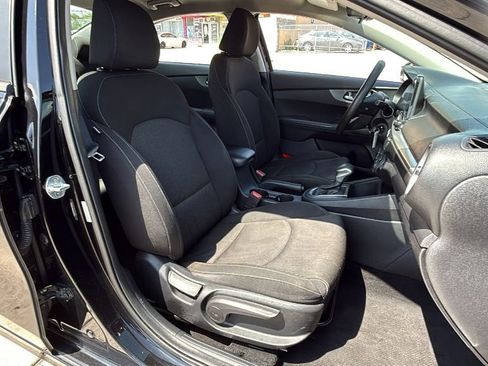 Used 2021 Kia Forte FE image 38