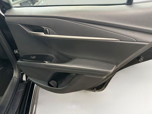 Used 2025 Toyota Camry SE FWD image 31