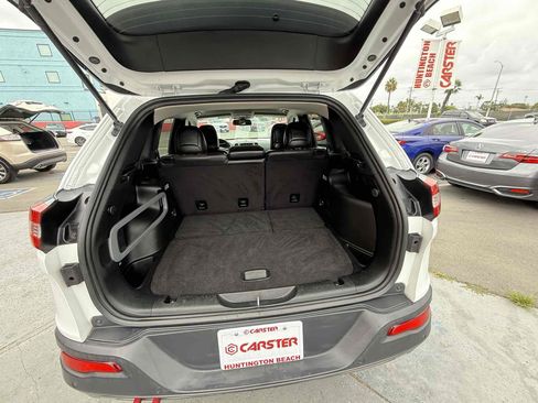 Used 2018 Jeep Cherokee Trailhawk image 77