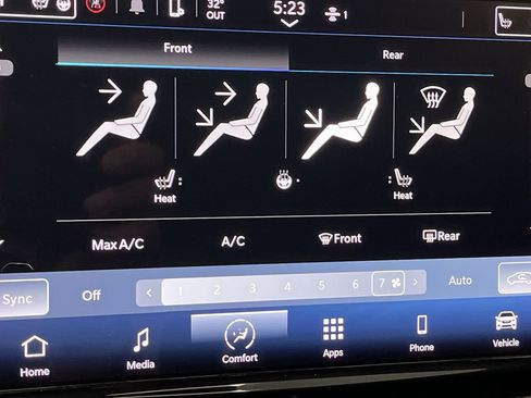 Used 2023 Chrysler Pacifica Touring-L image 22