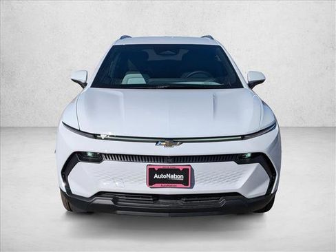 New 2026 Chevrolet Equinox EV LT image 2