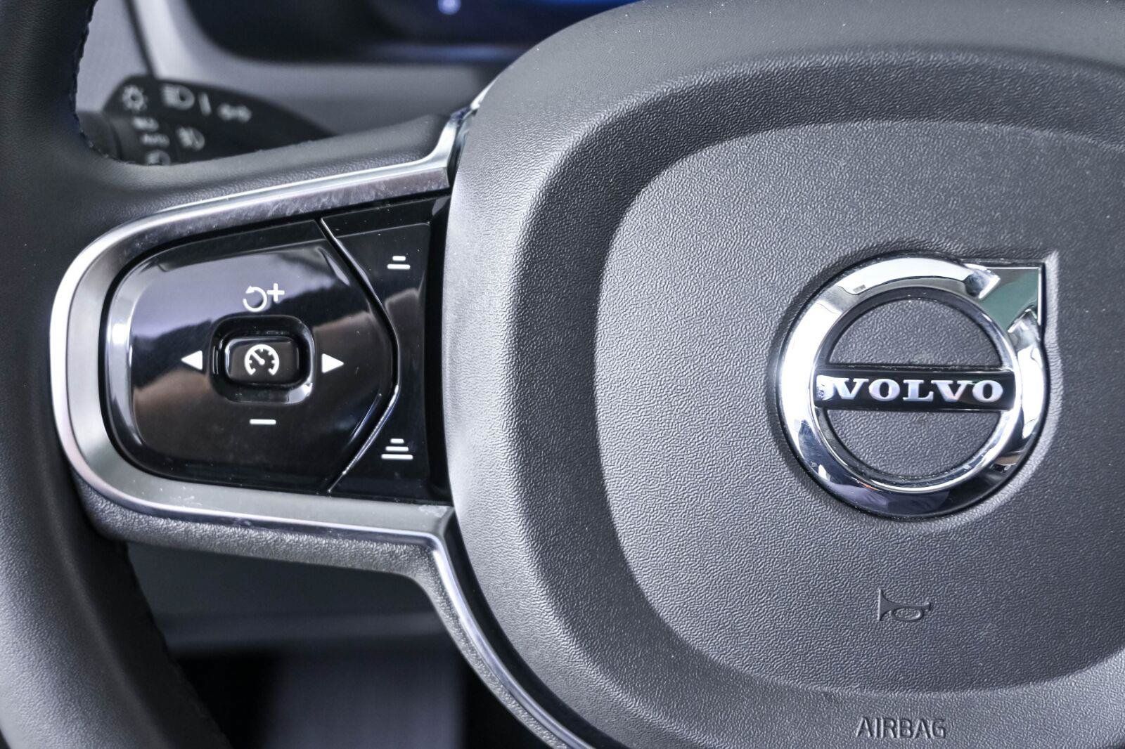 Certified 2024 Volvo XC90 T8 Plus w/ Protection Package Premier AWD/4WD image 10