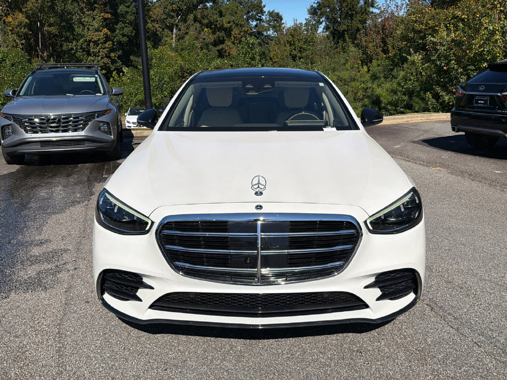 Used 2023 Mercedes-Benz S 580 4MATIC Sedan image 2