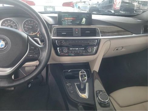 Used 2017 BMW 330i xDrive Sedan AWD/4WD image 7