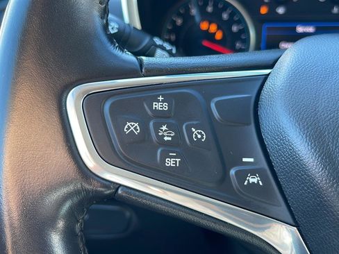 Used 2022 Chevrolet Equinox LT AWD/4WD image 23