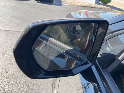 Used 2022 Chevrolet Tahoe RST w/ Luxury Package image 15