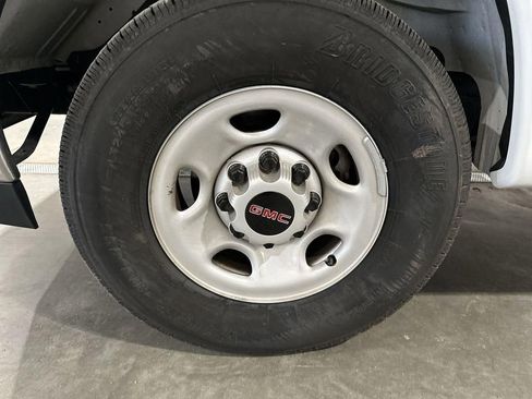 Used 2024 GMC Savana 2500 w/ Driver Convenience Package RWD image 17