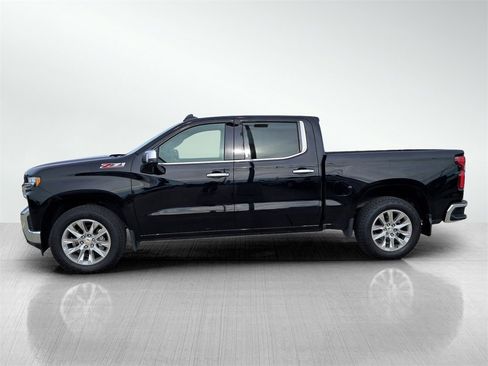Used 2022 Chevrolet Silverado 1500 LTZ w/ Z71 Off-Road Package image 8