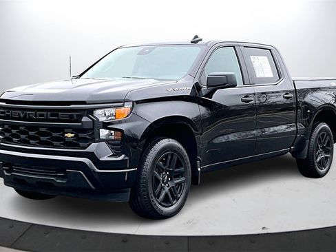 Used 2024 Chevrolet Silverado 1500 Custom image 4