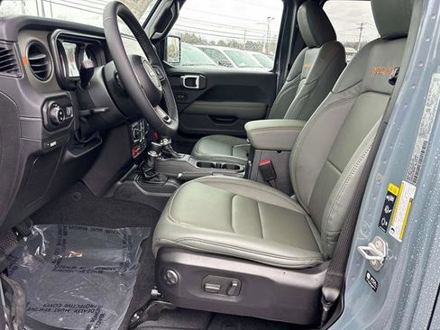 New 2026 Jeep Gladiator Mojave image 8