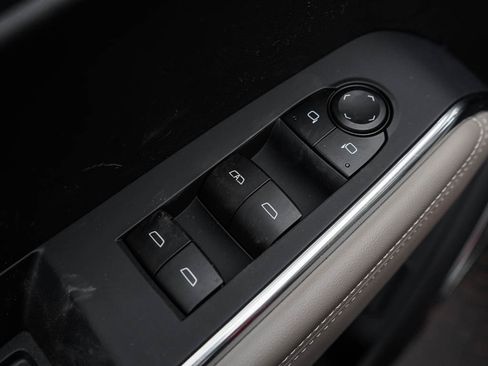 New 2026 GMC Acadia Elevation w/ Elevation Premium Package AWD/4WD image 18