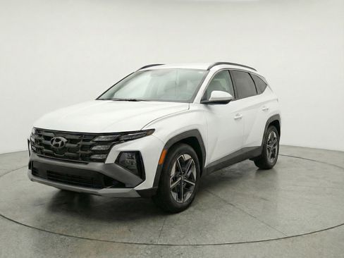 Used 2025 Hyundai Tucson SEL FWD image 3