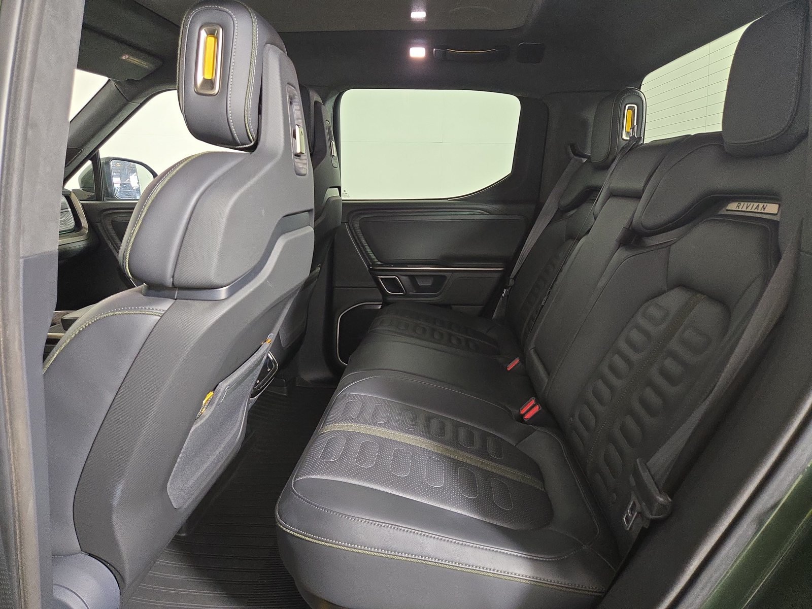 Used 2022 Rivian R1T Adventure AWD/4WD image 21