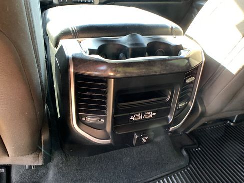 Used 2020 RAM 1500 Big Horn AWD/4WD image 25