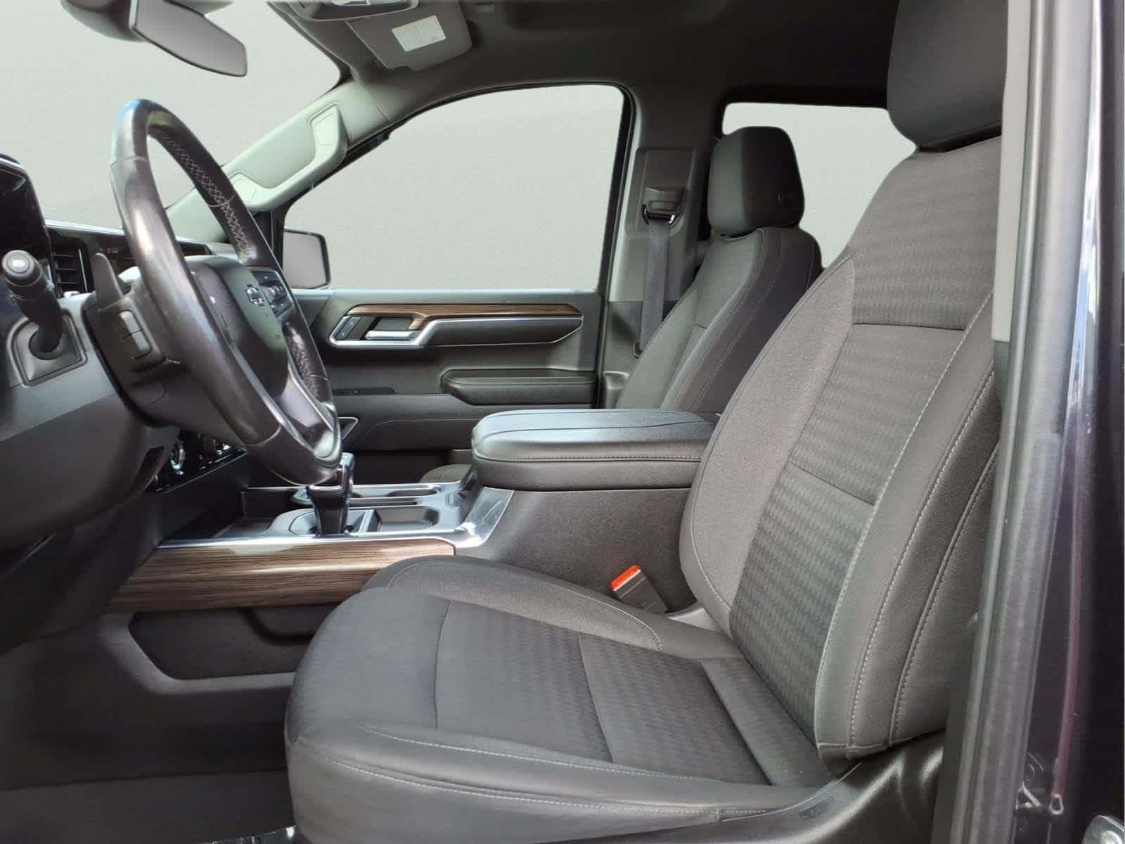 Used 2023 Chevrolet Silverado 1500 RST AWD/4WD image 15