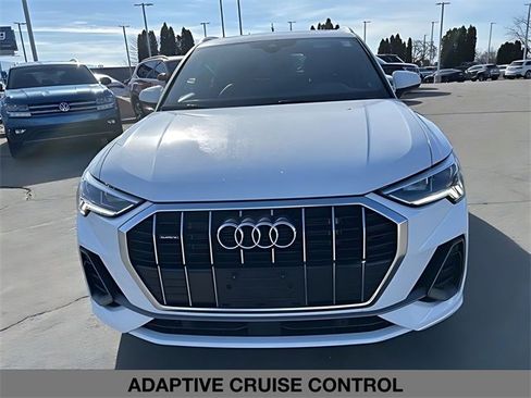 Used 2024 Audi Q3 2.0T Premium image 8