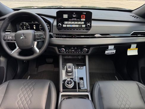 New 2025 Mitsubishi Outlander SEL Black Edition AWD/4WD image 24