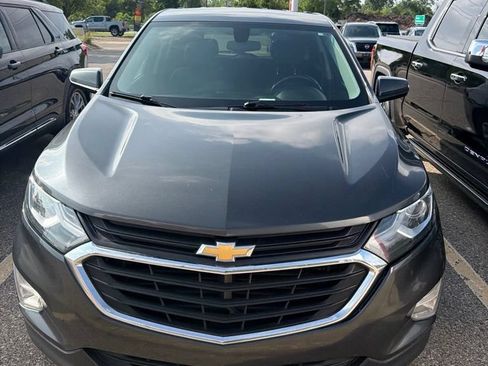 Used 2018 Chevrolet Equinox LT FWD image 2