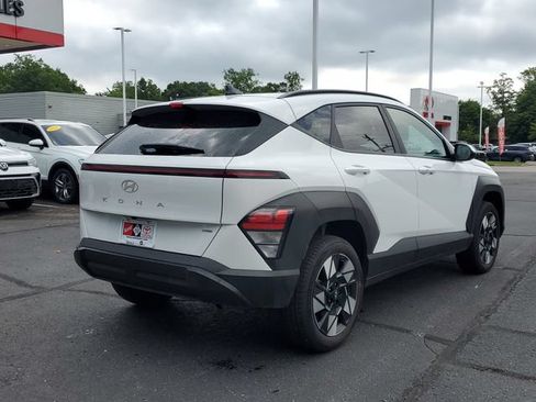 Used 2025 Hyundai Kona SEL AWD/4WD image 4