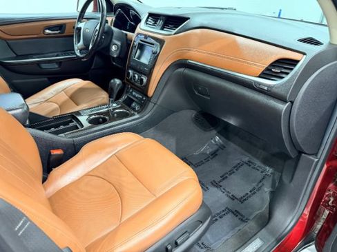 Used 2017 Chevrolet Traverse Premier AWD/4WD image 30