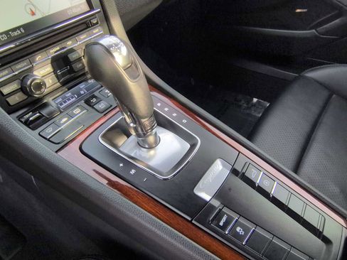 Used 2016 Porsche Cayman image 27