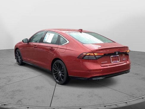 Used 2023 Honda Accord Touring image 5