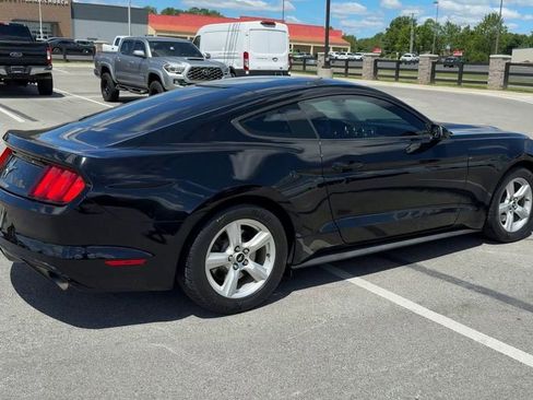 Used 2017 Ford Mustang Coupe RWD image 7