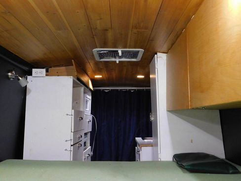 Used 2019 Ford Transit 250 148 Medium Roof image 78