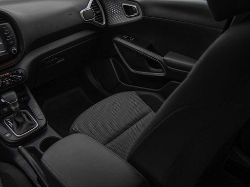 Certified 2024 Kia Soul LX w/ Option Group 015 image 26