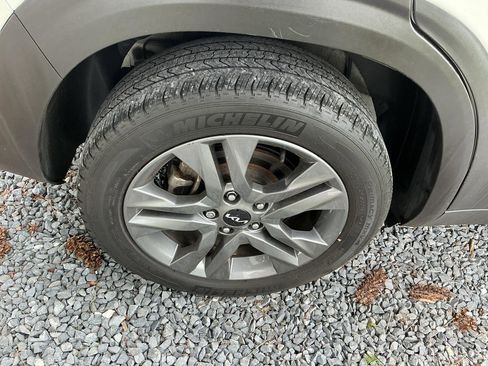 Used 2023 Kia Seltos S AWD/4WD image 21