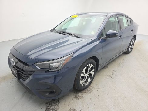 Used 2025 Subaru Legacy Premium image 5
