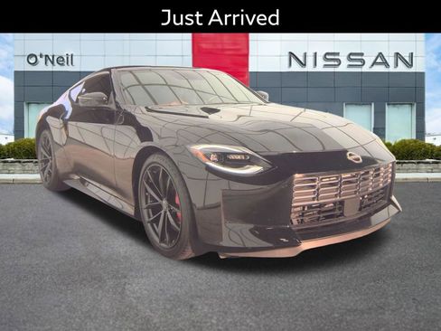 Used 2025 Nissan Z Performance w/ Floor Mat Package RWD image 1