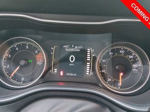 Used 2019 Jeep Cherokee Latitude w/ Popular Appearance Group AWD/4WD image 6