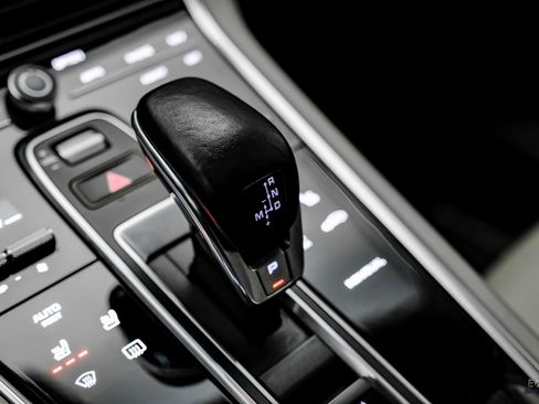 Used 2018 Porsche Panamera Turbo Sport Turismo image 55