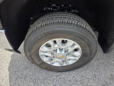 Certified 2025 Chevrolet Silverado 3500 LTZ w/ LTZ Convenience Package image 21