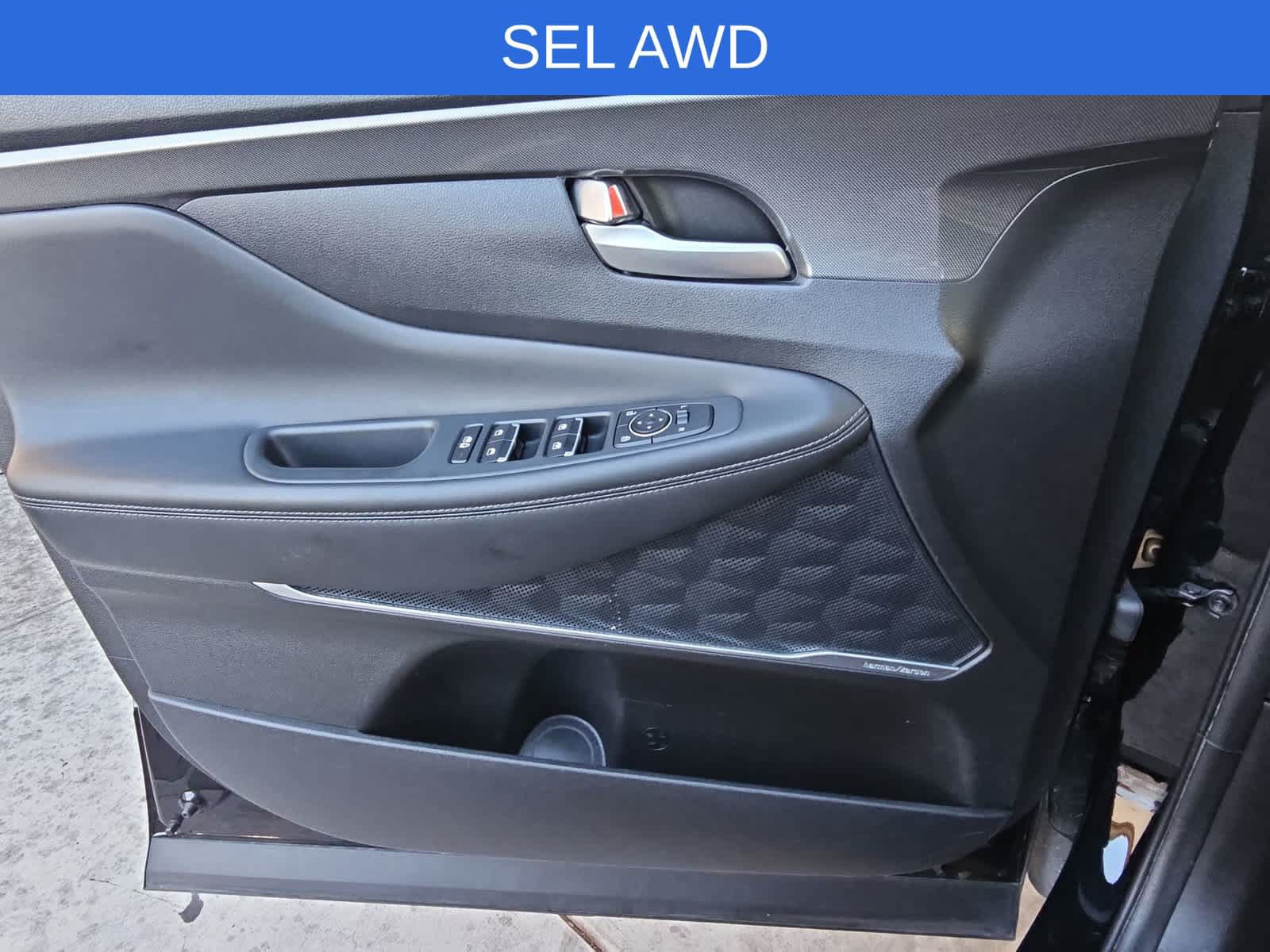 Used 2022 Hyundai Santa Fe SEL w/ Convenience + Premium Package AWD/4WD image 28