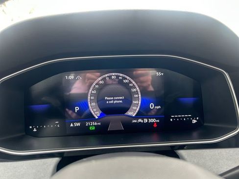 Used 2025 Volkswagen Jetta SE image 11