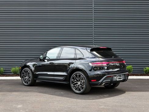 Certified 2026 Porsche Macan AWD/4WD image 3