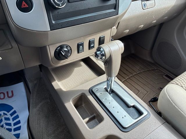 Used 2012 Nissan Frontier SV AWD/4WD image 38