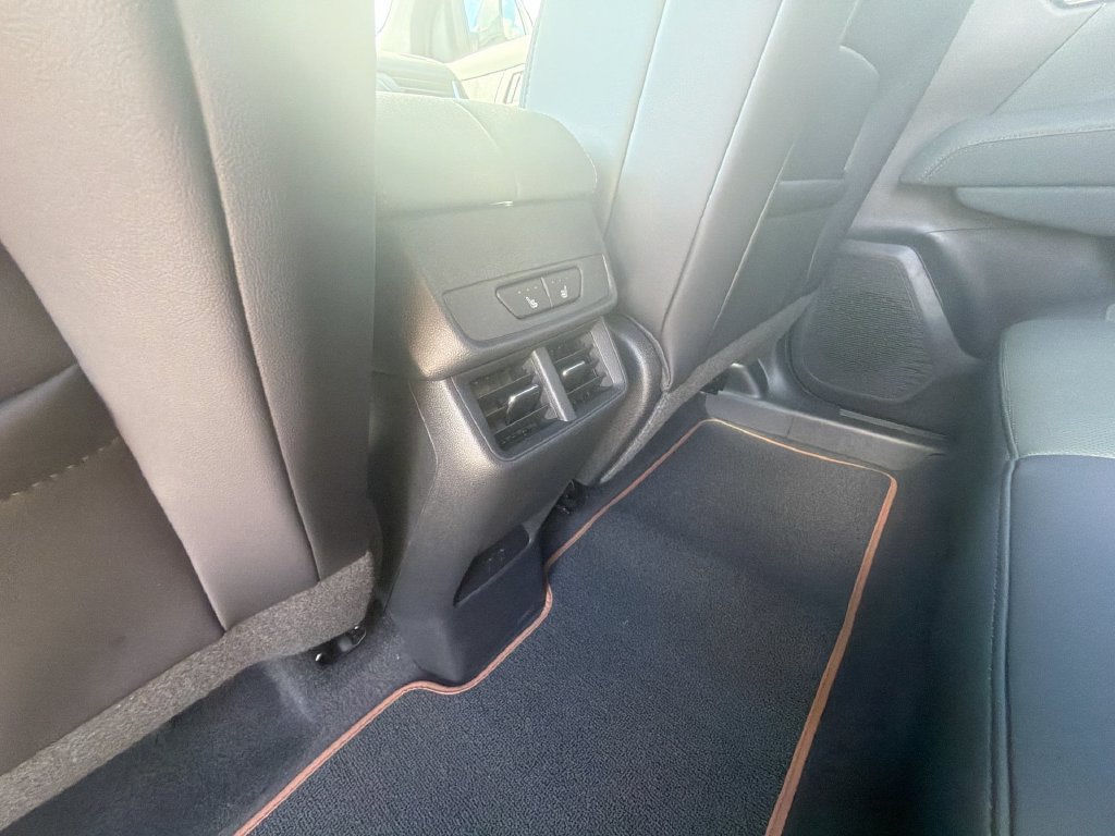 New 2027 GMC Terrain AT4 w/ Convenience Package III AWD/4WD image 27