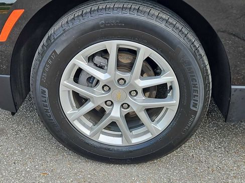 Certified 2023 Chevrolet Equinox LS w/ LS Convenience Package FWD image 14