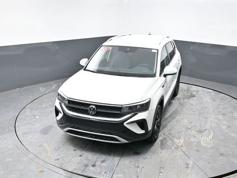 Used 2022 Volkswagen Taos SE w/ IQ.Drive SE Package image 40